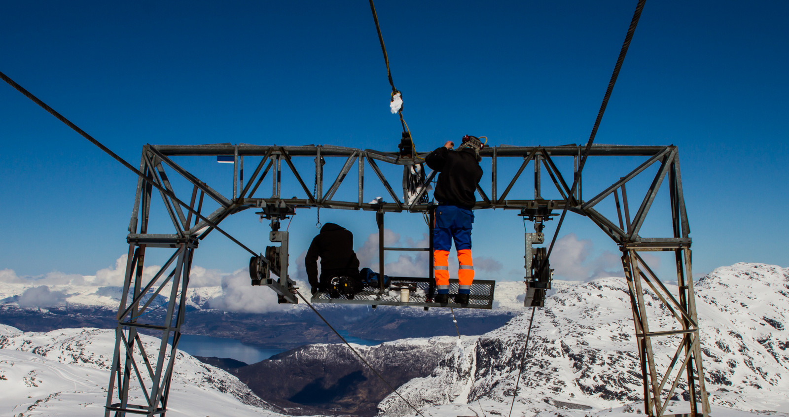 Ski lift maintenance.  © Jan Petter Svendal