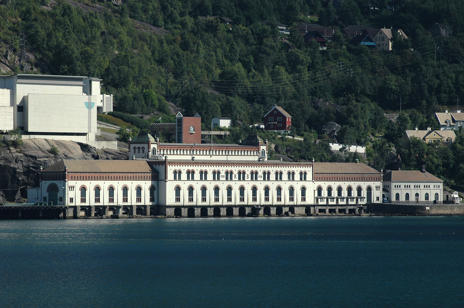 Turbinhallen sett frå vest. Arkitekt Thorvald Astrup. © NVIM. Foto Harald Hognerud